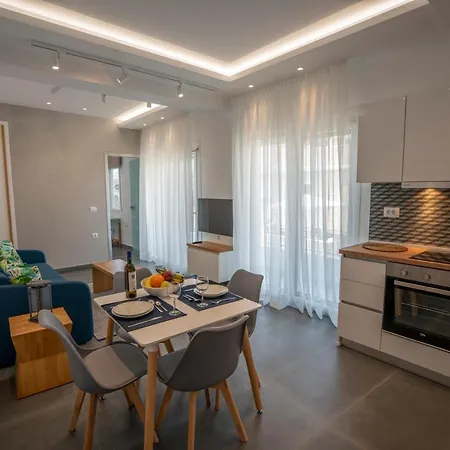 Tompazi 2 * Kavala