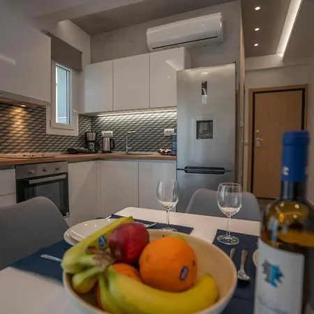 Tompazi 2 Apartment