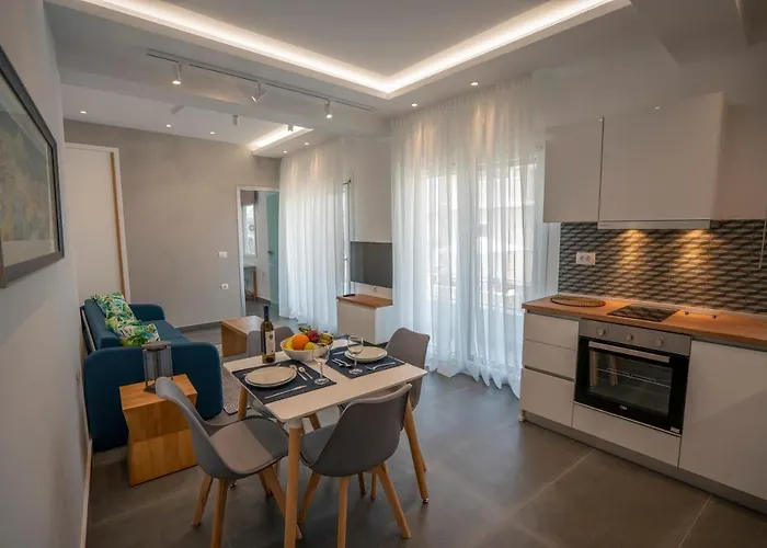 Tompazi 2 * 卡瓦拉